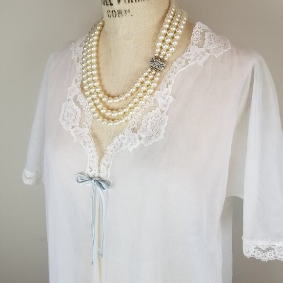 Pretty Vintage 1950's Sheer White Robe with Blue Bow Ladies Size Small - Picture 4 of 8